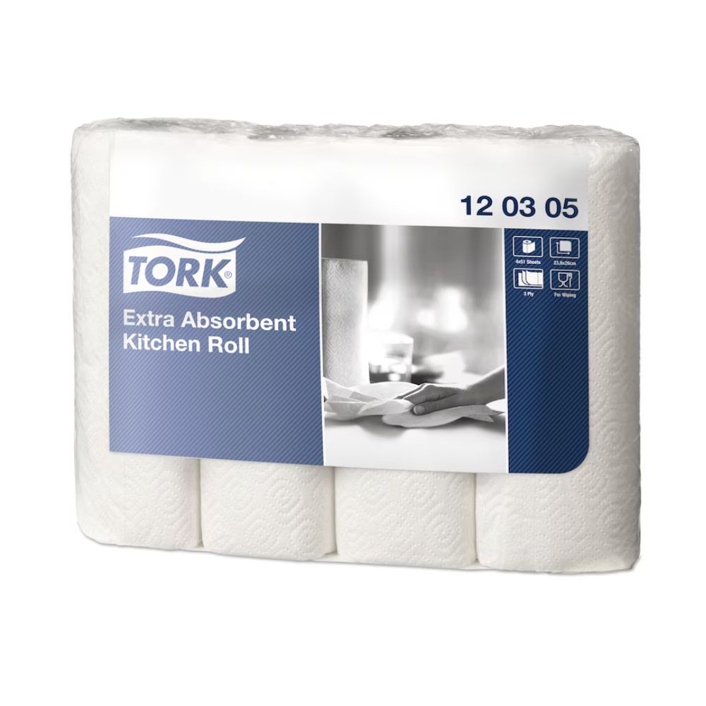 Küchenrollenpackung. Weißes Papier, blaue Beschriftung mit Tork-Logo und Produktbezeichnung. Aufdruck: 12 03 05. Extra saugfähig.