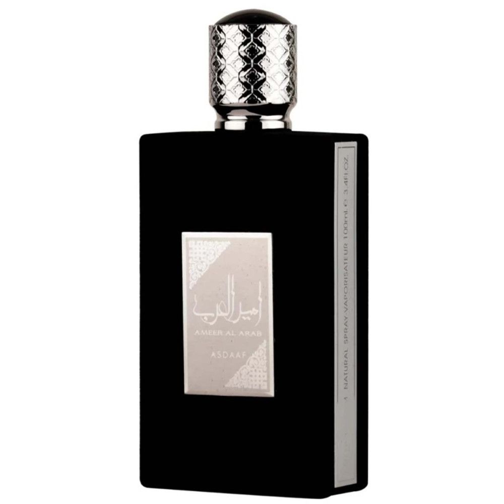 Schwarze Flasche mit silbernem Verschluss. Silberne Schrift: Ameer Al Arab. Aufschrift: Asdaaf.