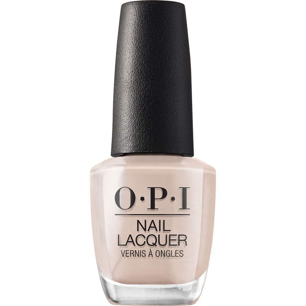 OPI Nagellack-Flasche. Beige Farbe, schwarzer Deckel. Schriftzug: Nail Lacquer.