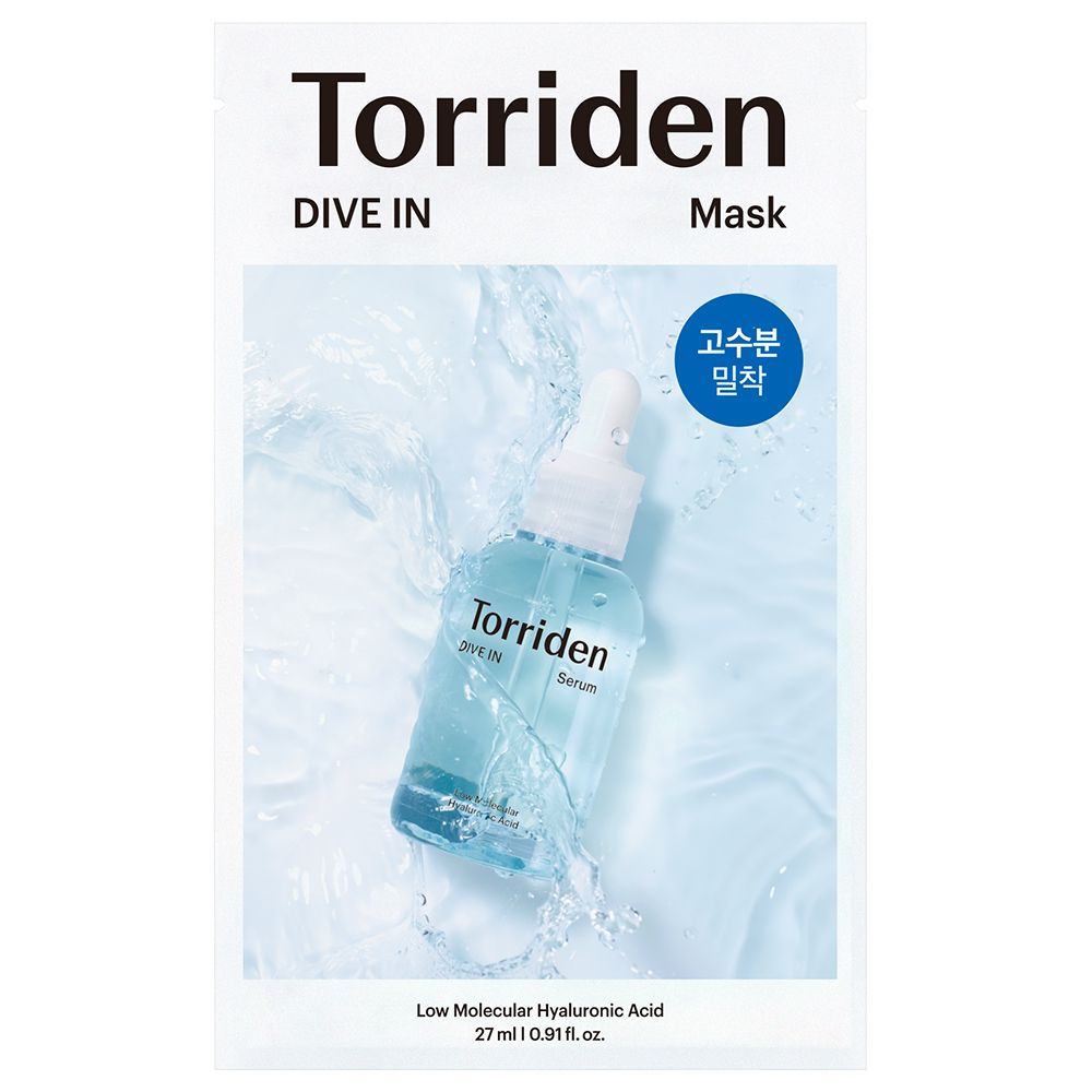 Torriden DIVE-IN Maske mit Hyaluronsäure-Serum-Flasche, umgeben von Wasserwellen.