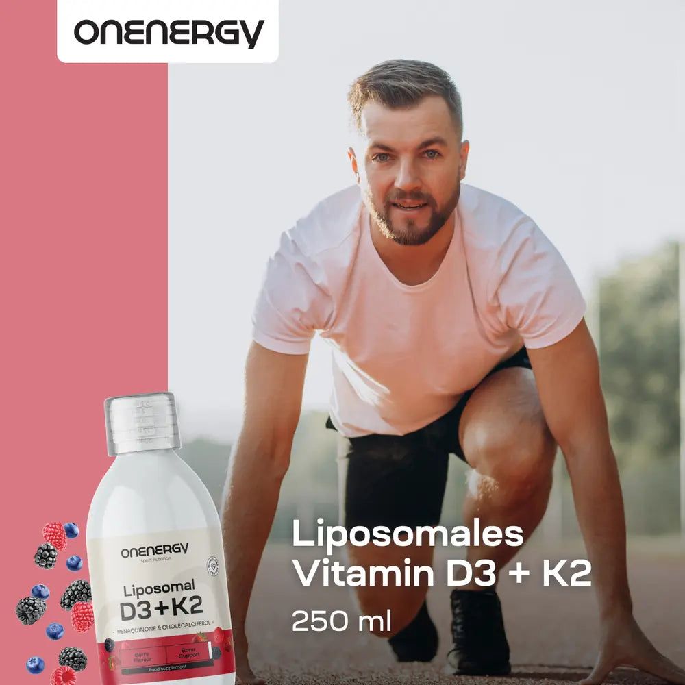OnEnergy D3+K2 liposomale, 250 ml. Mann in Startposition. Sport-Ernährung. Beeren.