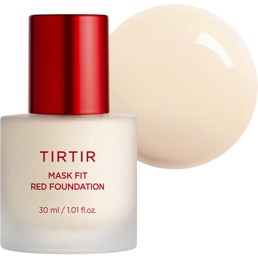 TIRTIR Mask Fit Red Foundation-Flasche mit rotem Deckel und daneben eine Farbprobe. Auf der Flasche steht der Produktname und die Menge.