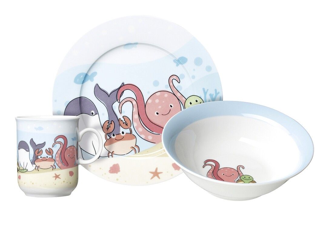 Kindergeschirrset Unterwasserwelt, 3-teilig. Teller, Schüssel und Becher mit Unterwassermotiven. Blau-weiße Farbkombination.