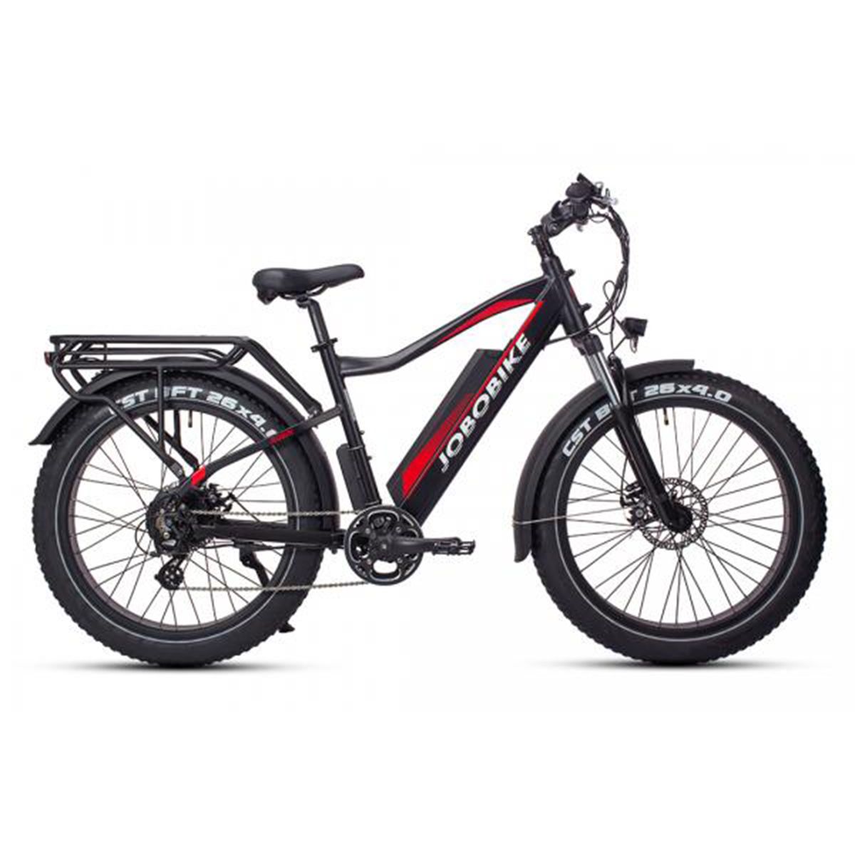 Schwarzes JOBOBIKE Robin E-Bike mit roten Akzenten. Große Reifen, Gepäckträger, Schutzbleche. JOBOBIKE-Logo.