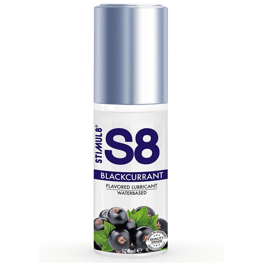 Zylinderförmige Flasche mit silbernem Deckel. Aufschrift S8, Blackcurrant, und Abbildung von Johannisbeeren. 125ml.
