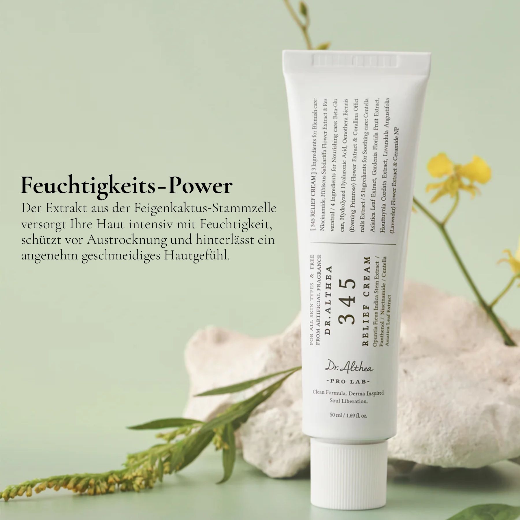 Tube Dr. Althea 345 Relief Cream. Text: Feuchtigkeits-Power. Schützt vor Austrocknung. Geschmeidiges Hautgefühl.