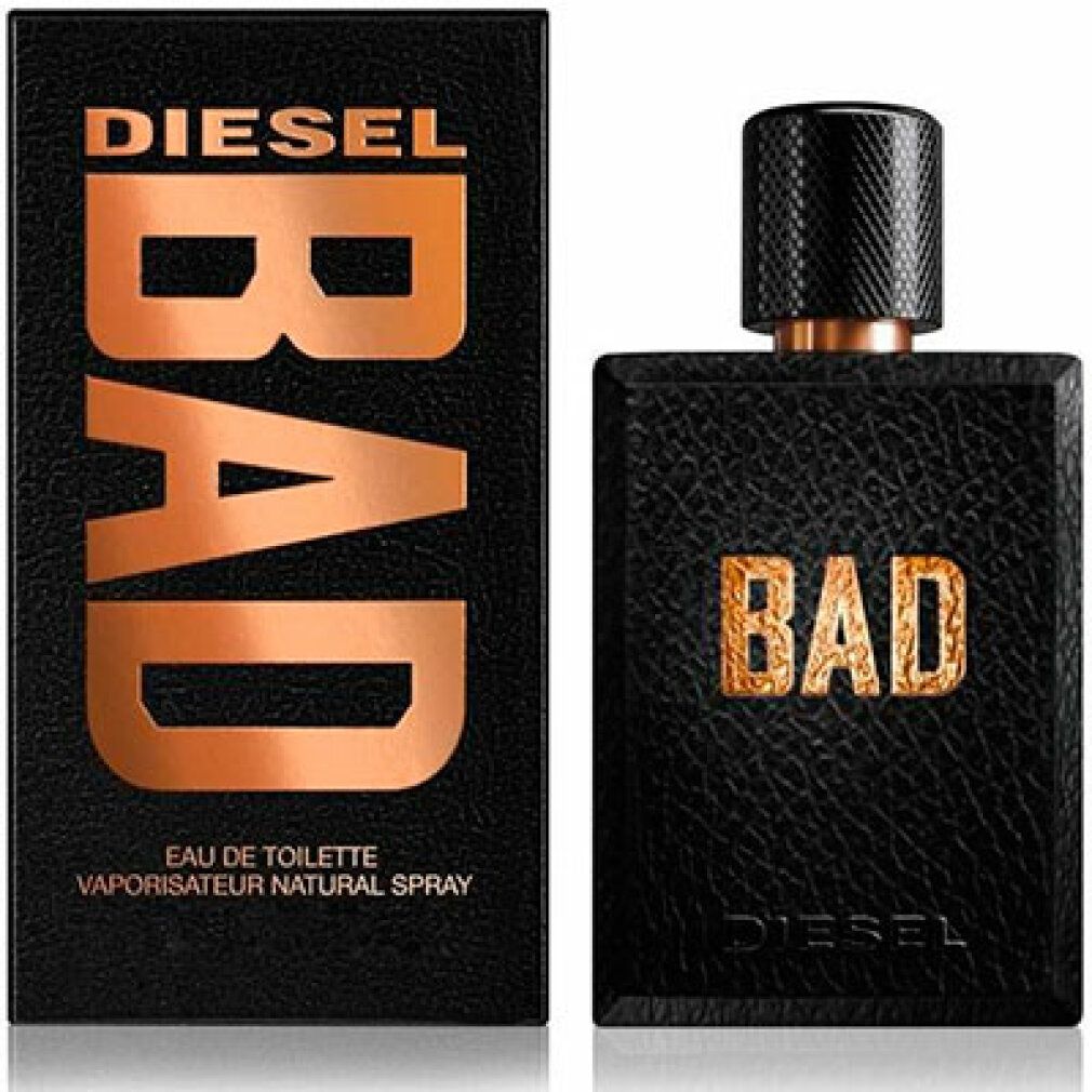 Schwarze Schachtel und Flakon. Goldfarbener "BAD"-Schriftzug. "DIESEL"-Logo. Flakon mit lederartiger Textur. "Eau de Toilette"-Text.