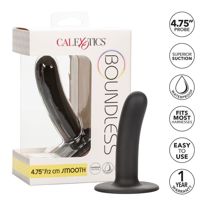 Schwarzer Silikon-Sonde mit Saugbasis in Verpackung. Marke Calexotics. Aufschrift: Boundless, 4.75"/12 cm Smooth. Merkmale: wasserdicht, für die meisten Gurte geeignet.