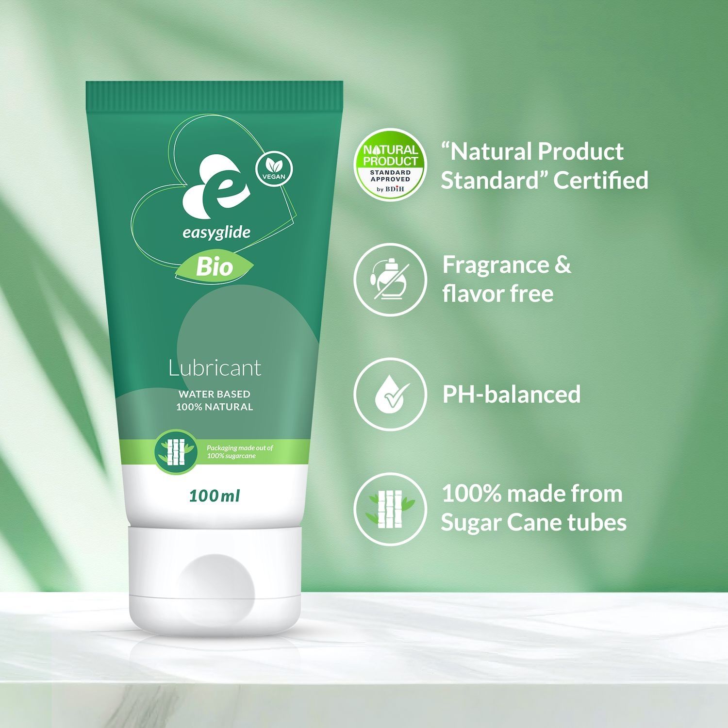 Grüne Tube mit weißem Verschluss. Aufschrift: Easyglide Bio Lubricant. Wasserbasiert, 100% natürlich. Vegan-Siegel. Zertifiziert.