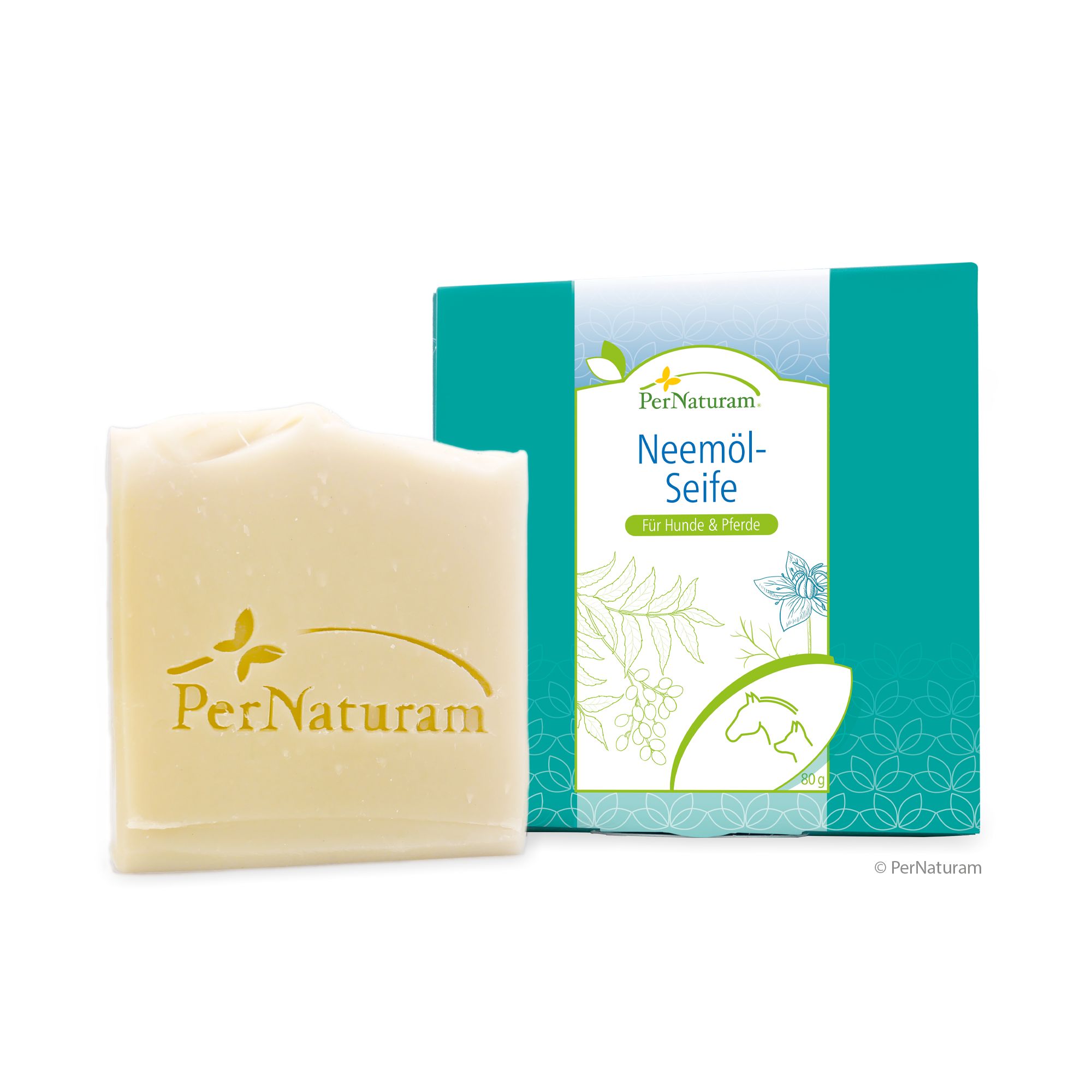 Quadratische Seife und Verpackung. Auf der Seife steht PerNaturam. Auf der Verpackung steht Neemöl-Seife.