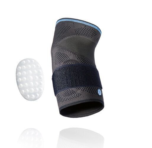 Ellbogenbandage mit Klettverschluss und Polster. Graues, strukturiertes Material mit blauer Akzentlinie. Weißes, ovales Polster.