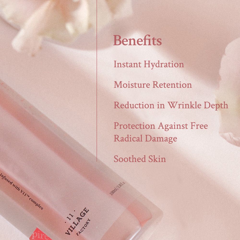 Text auf rosa Hintergrund. Text: Benefits, Instant Hydration, Moisture Retention, Reduktion in Wrinkle Depth, etc.