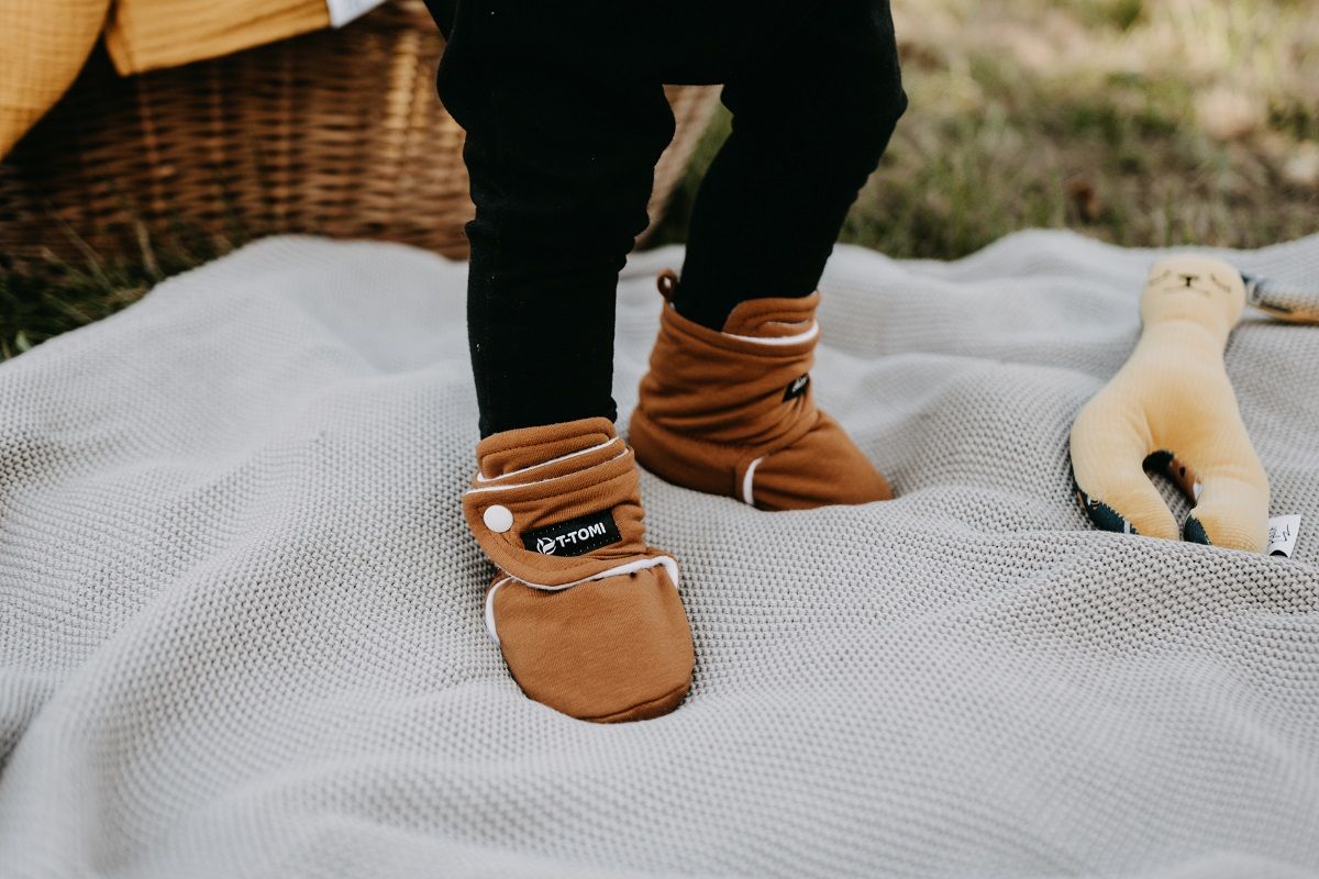 T-TOMI Krabbelschuhe Mocca (0-3 Monate)