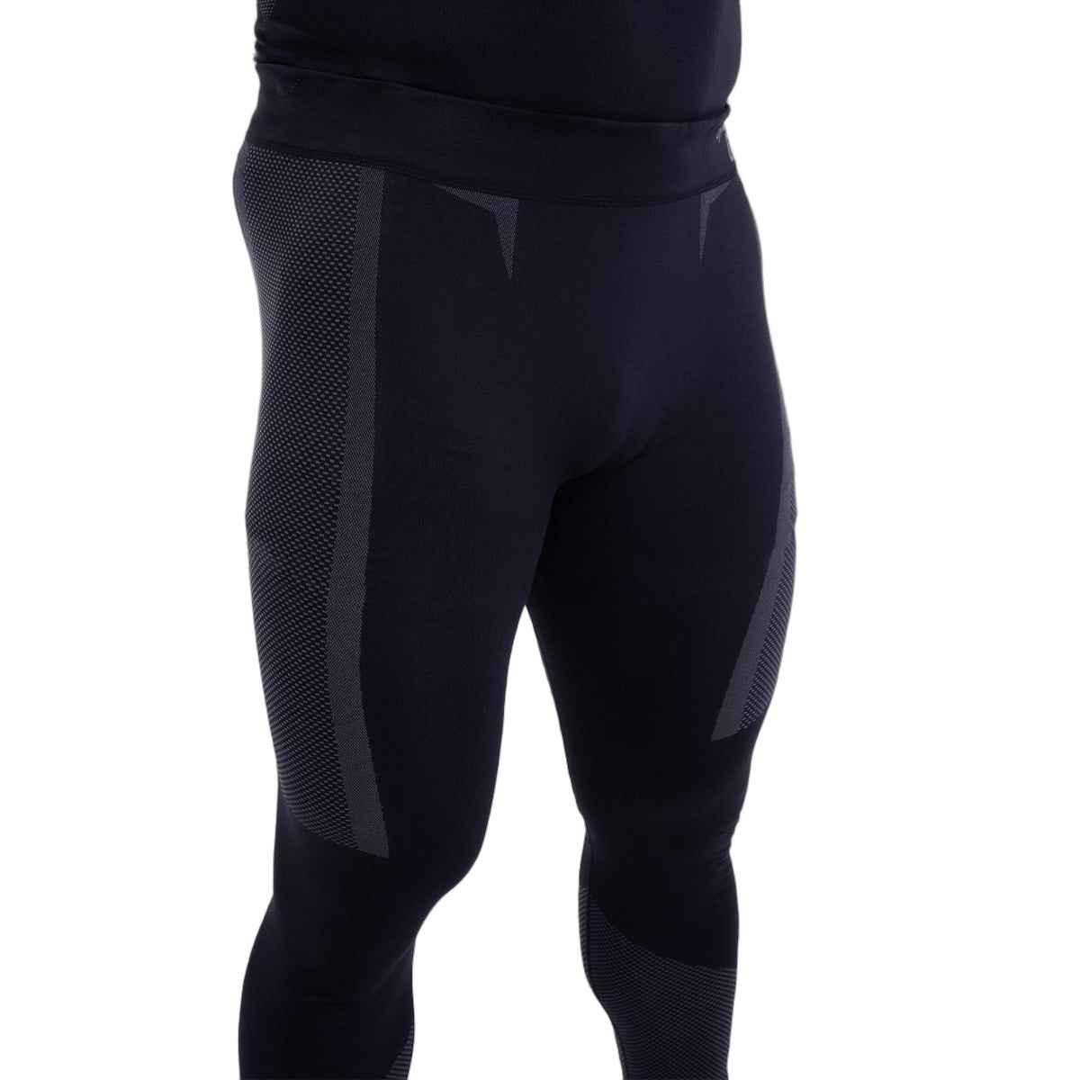Vorderansicht der Herren Slim Fit Leggings, nahtlos, schwarz/grau, mit dunkleren Zonen an den Oberschenkeln.