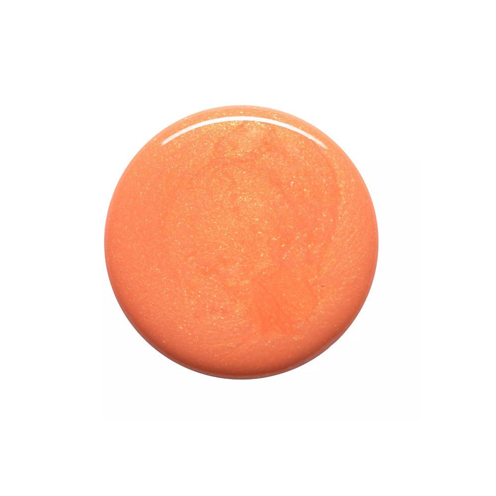 Runder, orangefarbener Nagellackfleck mit Glitzer. Der Fleck ist auf weißem Hintergrund.