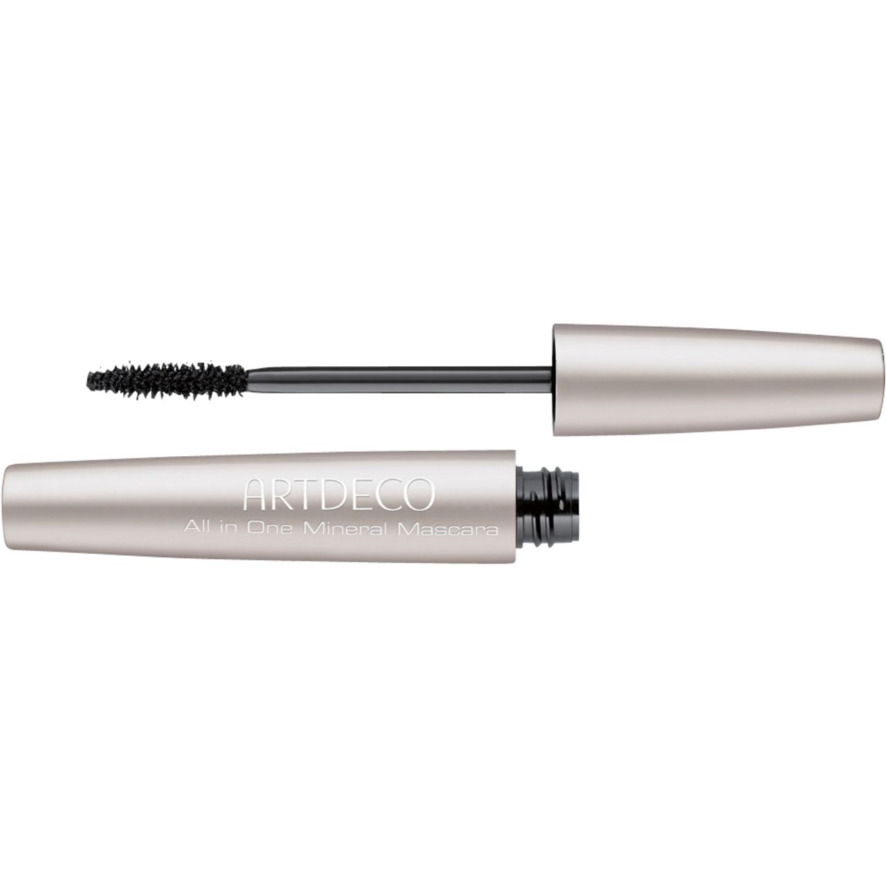 Artdeco All in One Mineral Mascara. Silberfarbene Hülse, schwarze Bürste. Geöffnete Mascara mit Bürste. Text auf der Hülse.