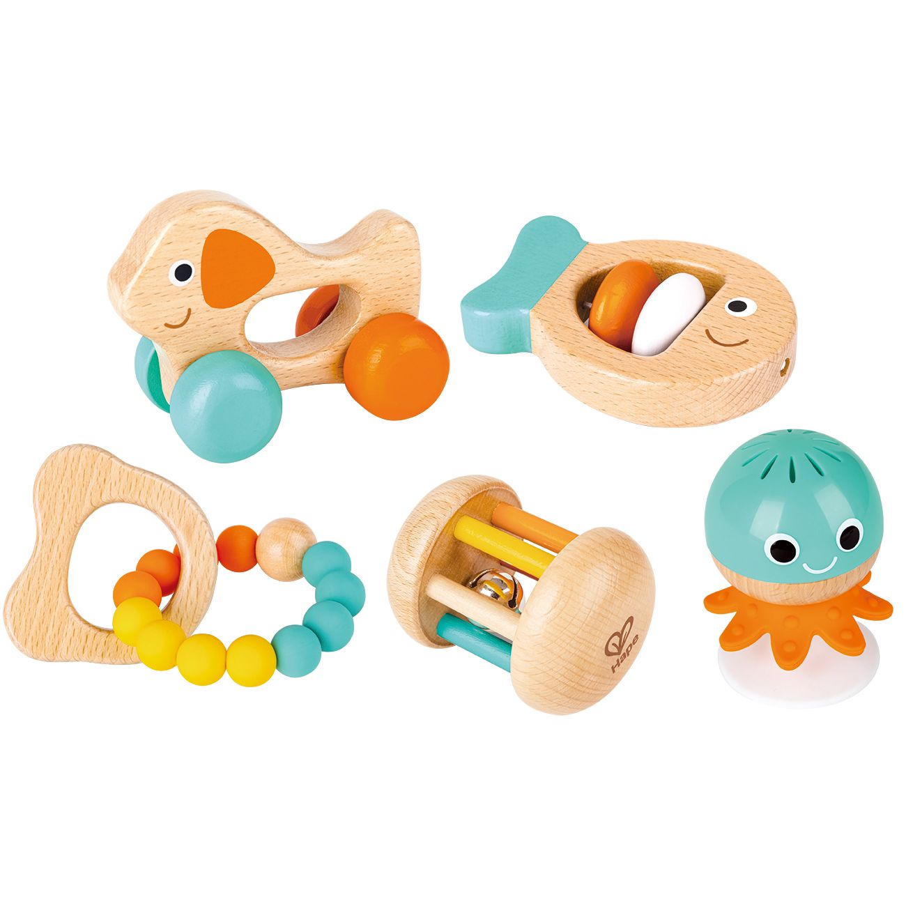 Fünf Holzspielzeuge des Hape Sensorik-Sets. Enthalten: Hund, Fisch, Beißring, Glocke und Oktopus. Verschiedene Farben und Formen.