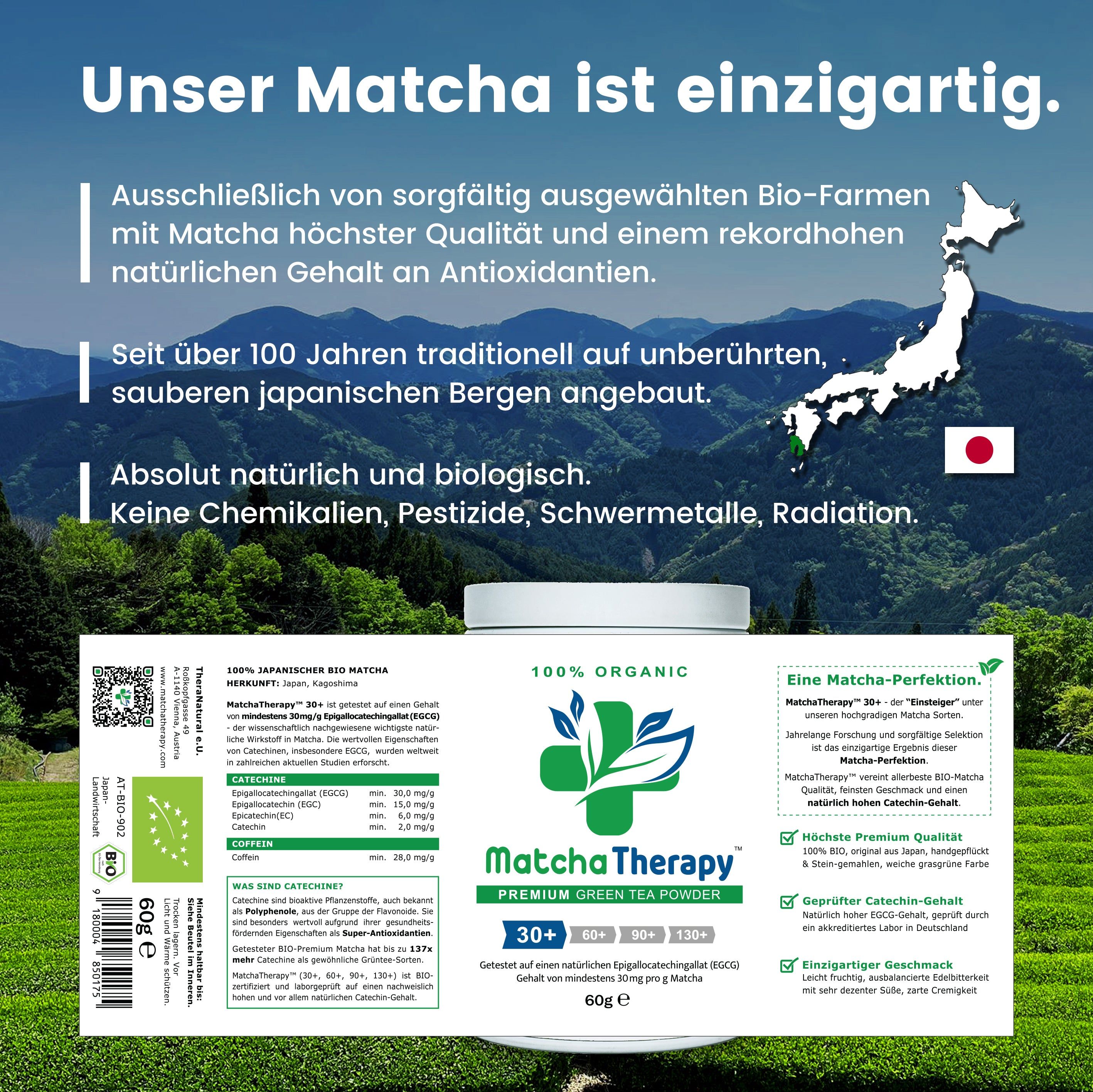 Weißes Matcha-Pulver-Behälter vor Landschaft. Text: 100% japanischer Matcha, 60g. Informationen zu Qualität und Zertifizierungen.