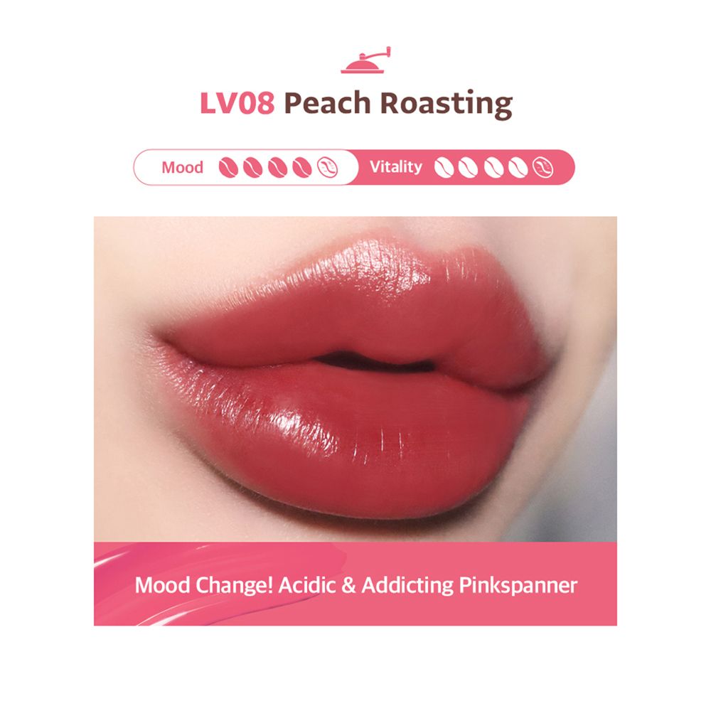 Nahaufnahme von Lippen mit rotem Lip Tint. Text: LV08 Peach Roasting. Stimmung- und Vitalitätsanzeige.