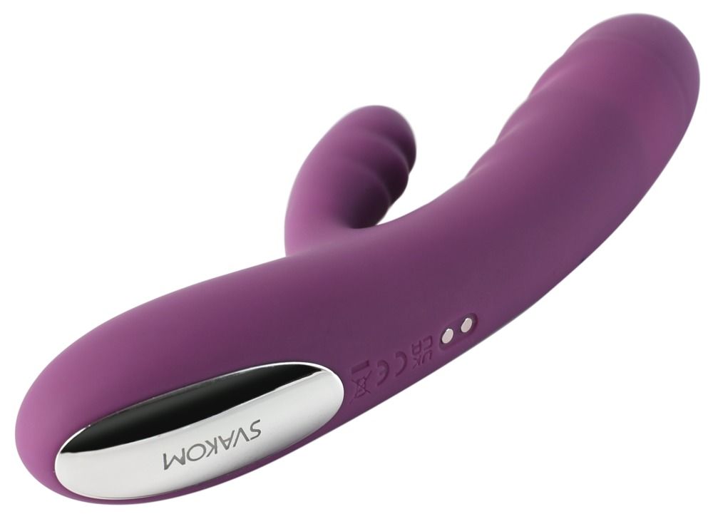 Lila Vibrator mit gebogener Form. Silberne Platte mit SVAKOM-Logo. Zwei Knöpfe.