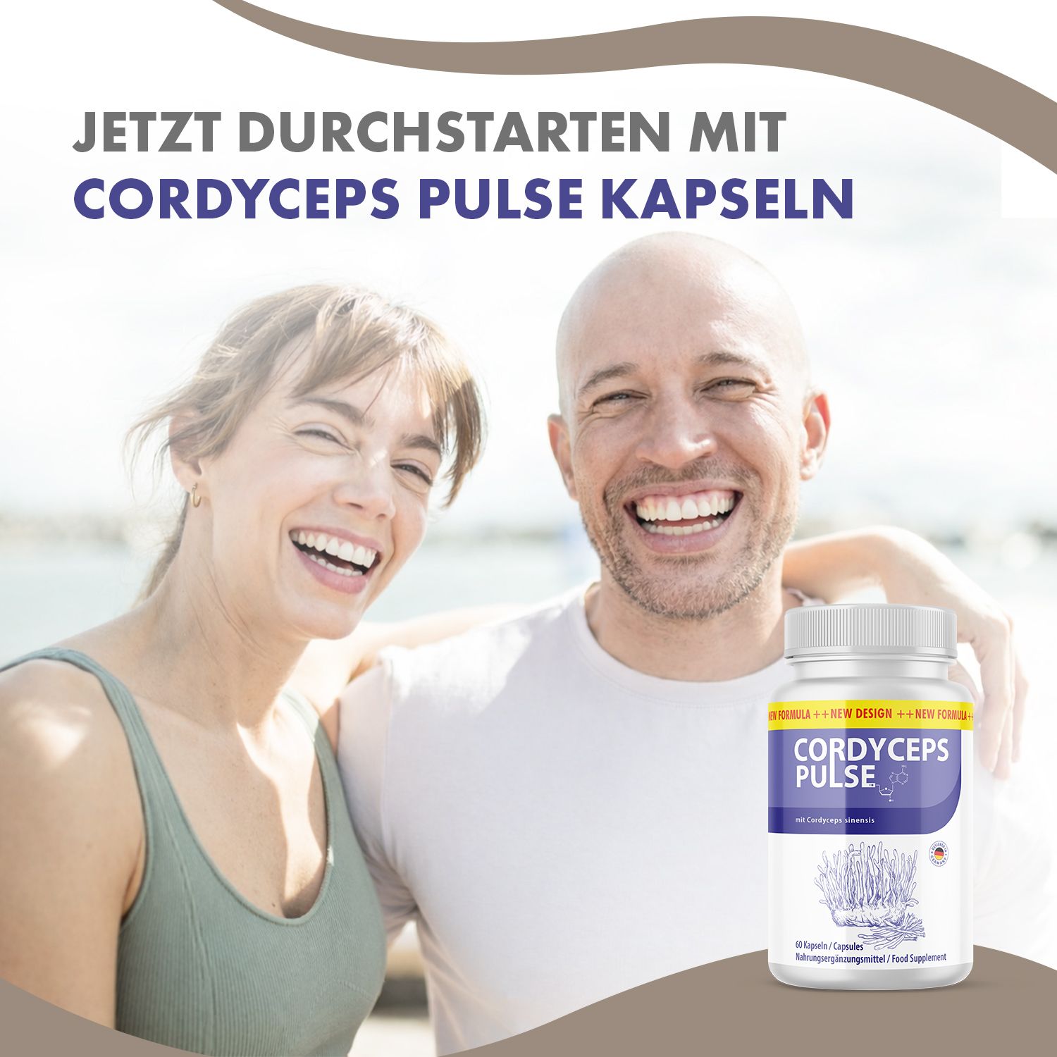 Ein lächelndes Paar mit einer Flasche Kapseln. Aufschrift "CORDYCEPS PULSE".
