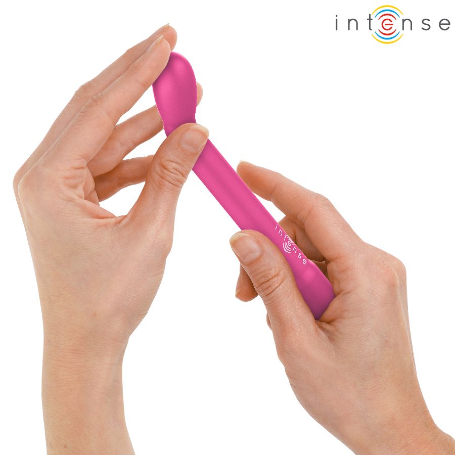 Hände halten einen pinken G-Punkt-Stimulator.