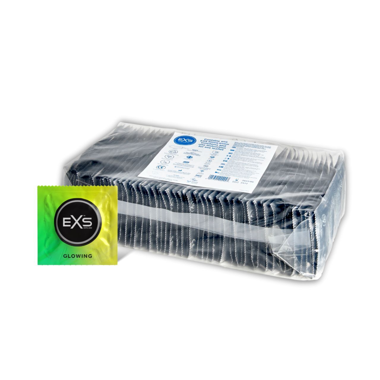 Großpackung mit vielen einzeln verpackten EXS Kondomen in schwarzer Folie, ein Kondom vorne.