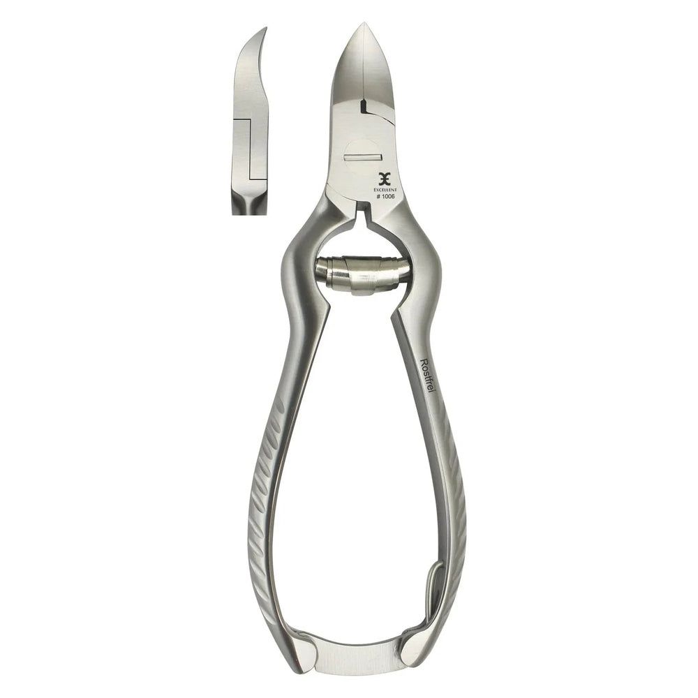 Edelstahl-Nagelzange mit gebogener Klinge und separatem Klingenschutz. Ergonomische Griffe.