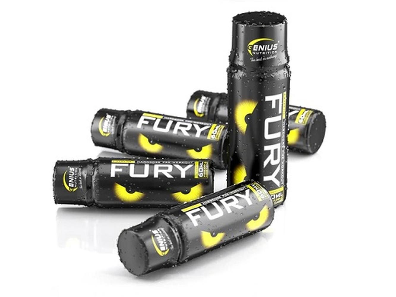 Mehrere schwarze Flaschen mit "FURY"-Aufdruck und gelben Augen. Genius Nutrition Logo. 80ml. Tropfen auf der Oberfläche.