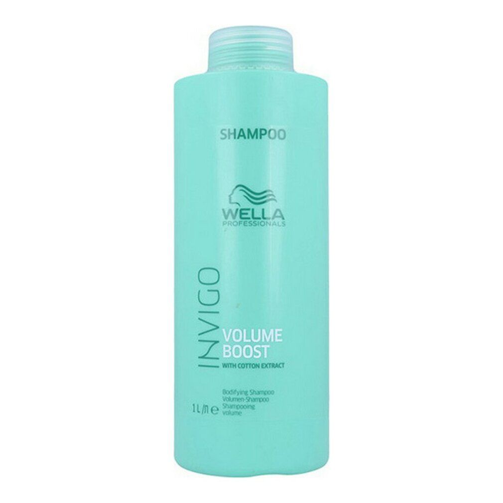 Türkisgrüne Shampoo-Flasche mit weißem Deckel. Aufschrift: INVIGO, VOLUME BOOST, Wella. 1L.