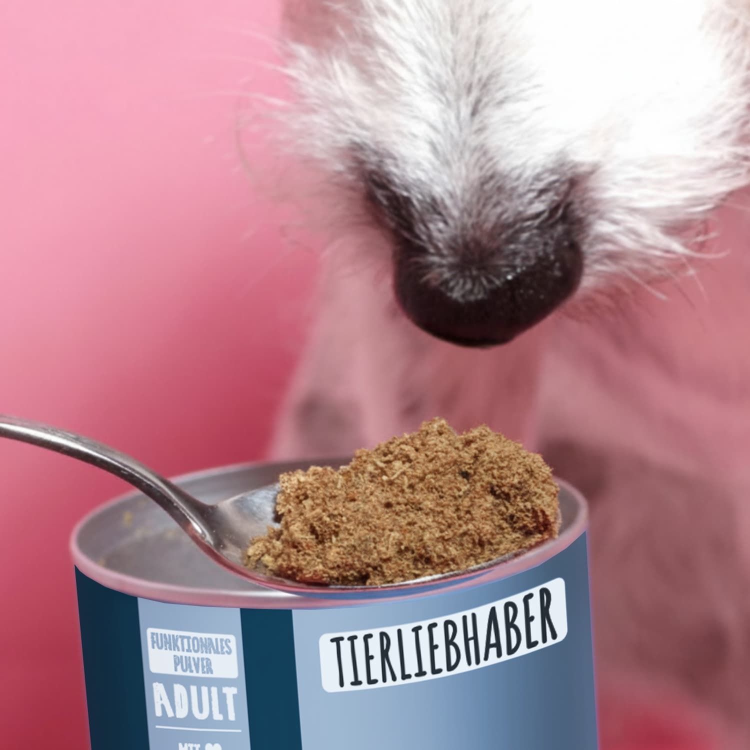 Hundeschnauze über Löffel mit Produkt. Dose mit "TIERLIEBHABER" und "Z-PULVER".