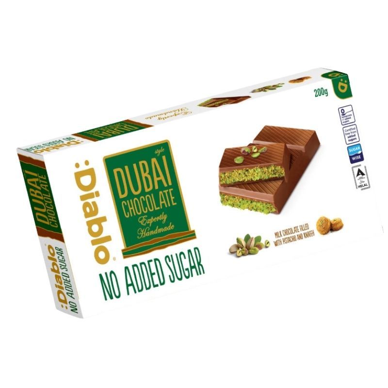 Verpackung von Diablo Dubai Schokolade ohne Zuckerzusatz. Aufdruck: Milk chocolate filled with pistachios and dates. Pistazien daneben.