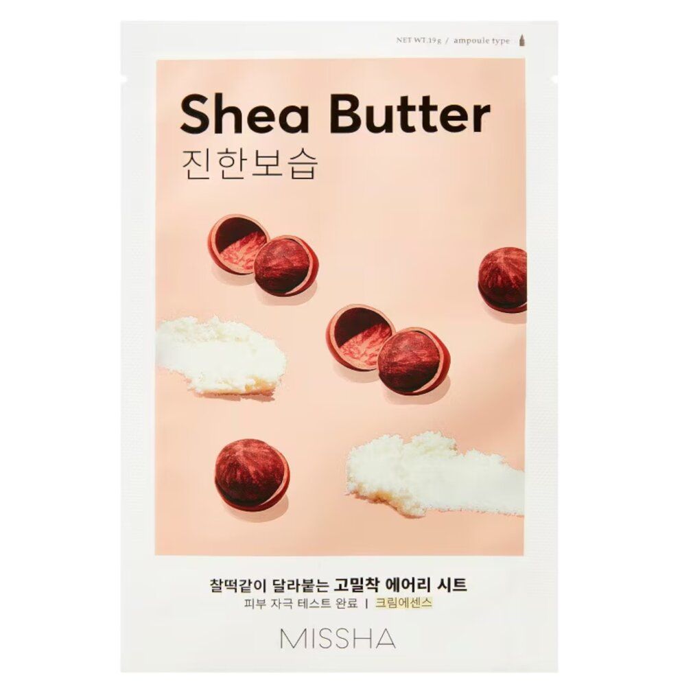 Verpackung der MISSHA Airy Fit Sheet Mask. Aufdruck mit Shea Butter, koreanischer Schrift und Shea-Nüssen.