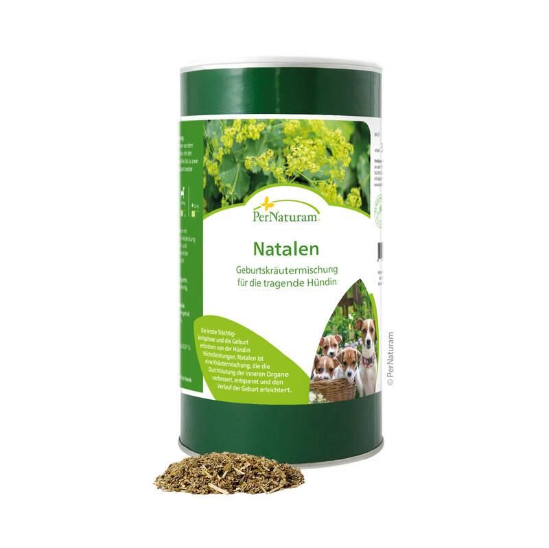 Zylindrische Dose mit grünem Deckel. 'PerNaturam Natalen'. Kräutermischung daneben. Bild von Blüten und Welpen.