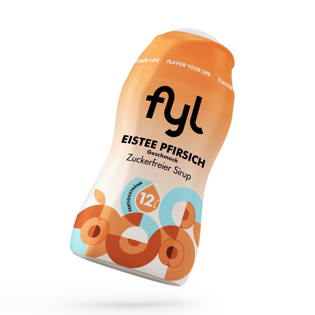 fyl Eistee Pfirsich Sirup-Flasche. Orange-weißes Design, 12 Portionen. Text: Zuckerfreier Sirup, Eistee Pfirsich Geschmack.