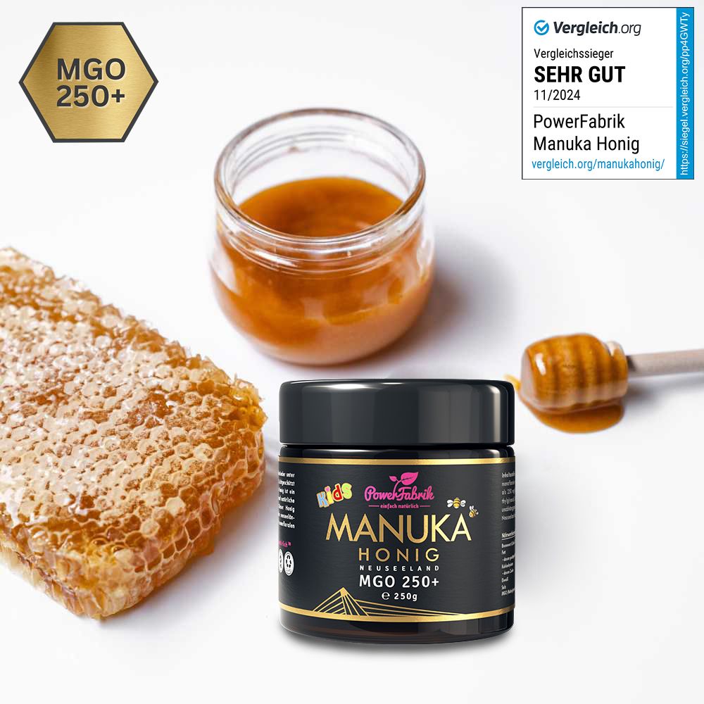 Honig, Wabe, Honigglas, Honiglöffel und ein Glas mit Honig. Aufschrift: PowerFabrik Manuka Honig, MGO 250+.