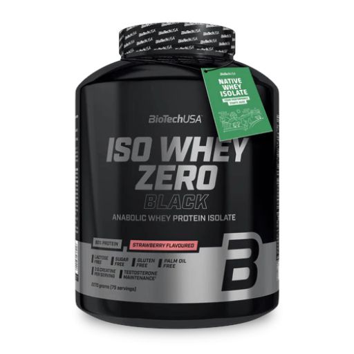 Schwarze Dose mit Aufschrift 'ISO WHEY ZERO BLACK'. Grünem Anhänger mit 'Native Whey Isolate'. 'Strawberry Flavoured' Text.