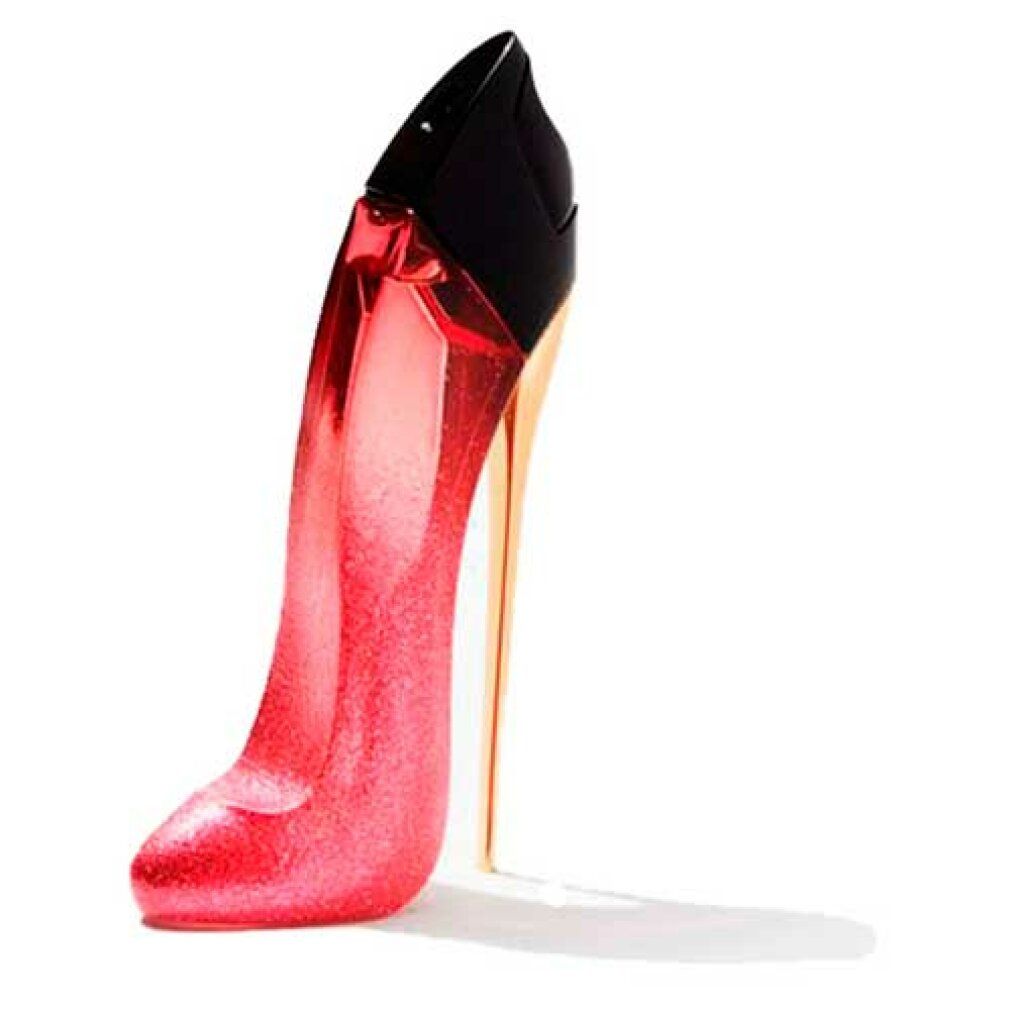 Roter, glitzernder High Heel-Flakon mit goldfarbenem Absatz. Schwarzer Verschluss. Auf weißem Hintergrund.