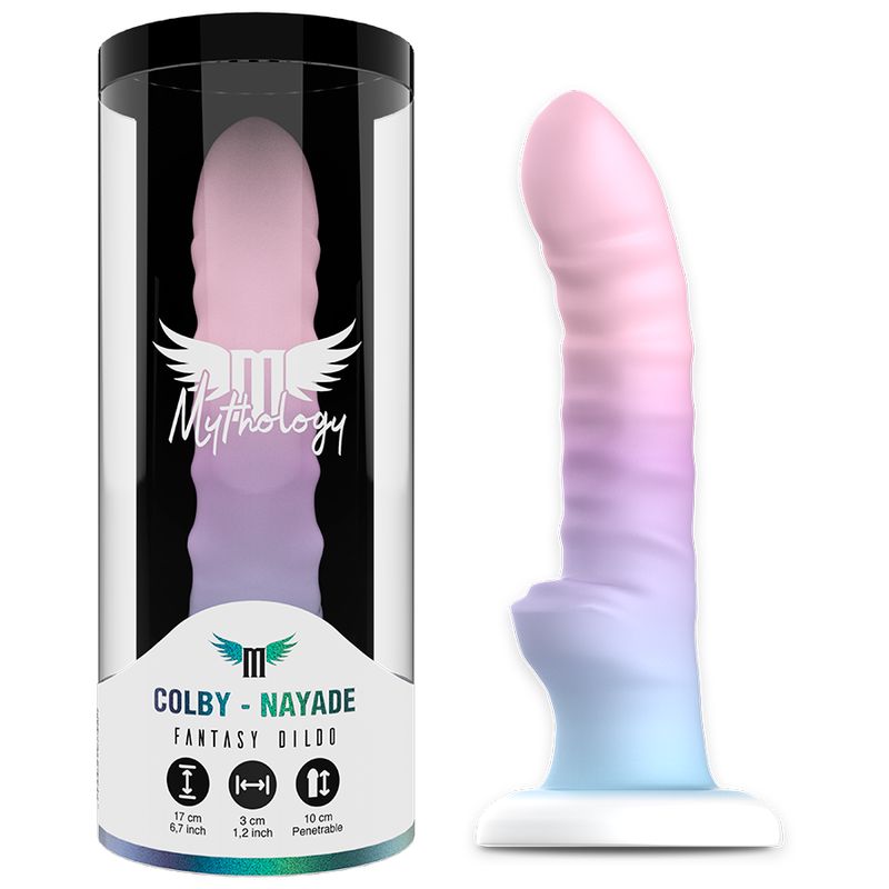 Dildo in Verpackung. Rosa, Lila und Blau. Produktname: Colby-Nayade Fantasy Dildo. Maße: 17 cm lang, 3 cm Durchmesser.