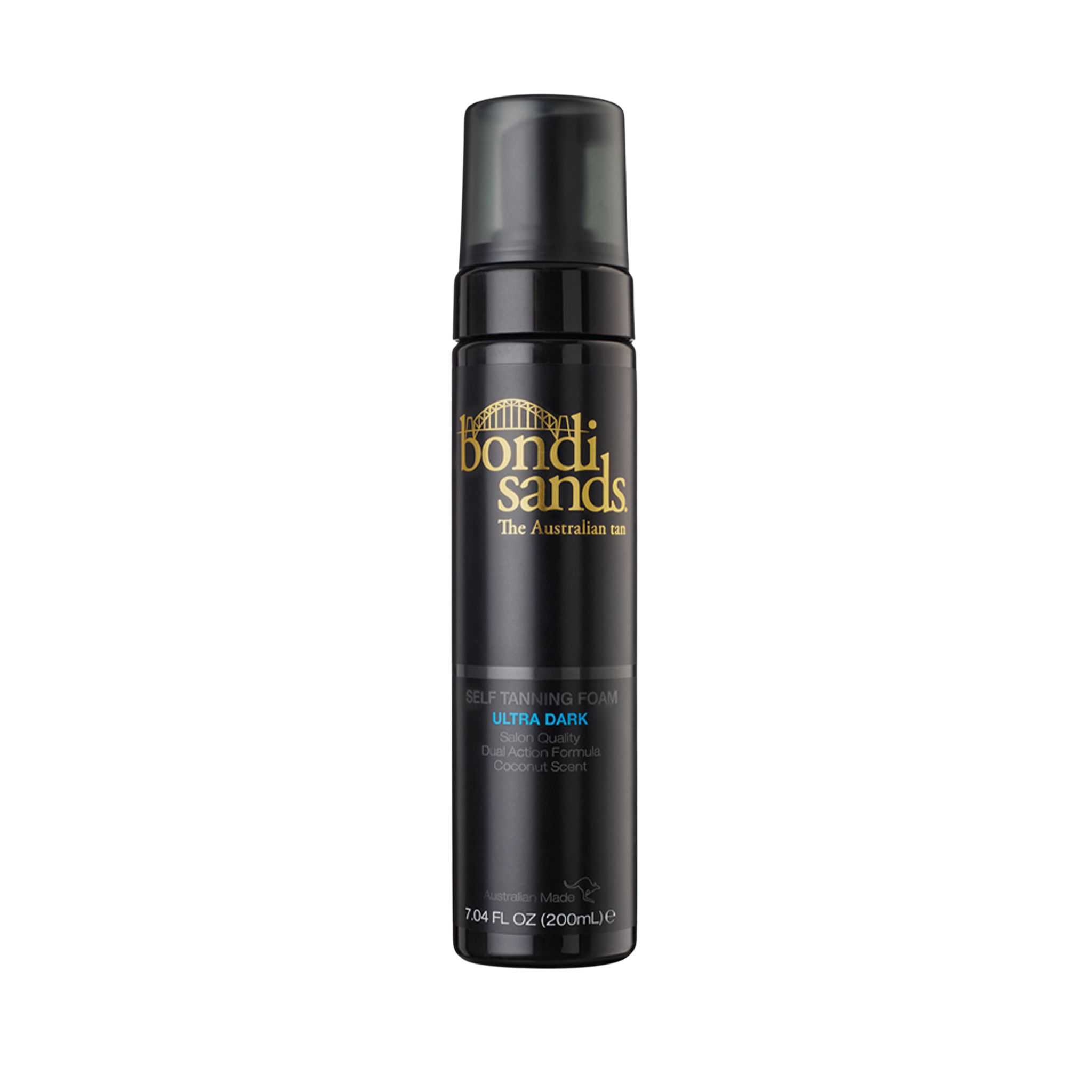 Schwarze Flasche mit schwarzem Sprühkopf. Aufschrift: Bondi Sands, Ultra Dark Selbstbräunungsschaum. 200ml.