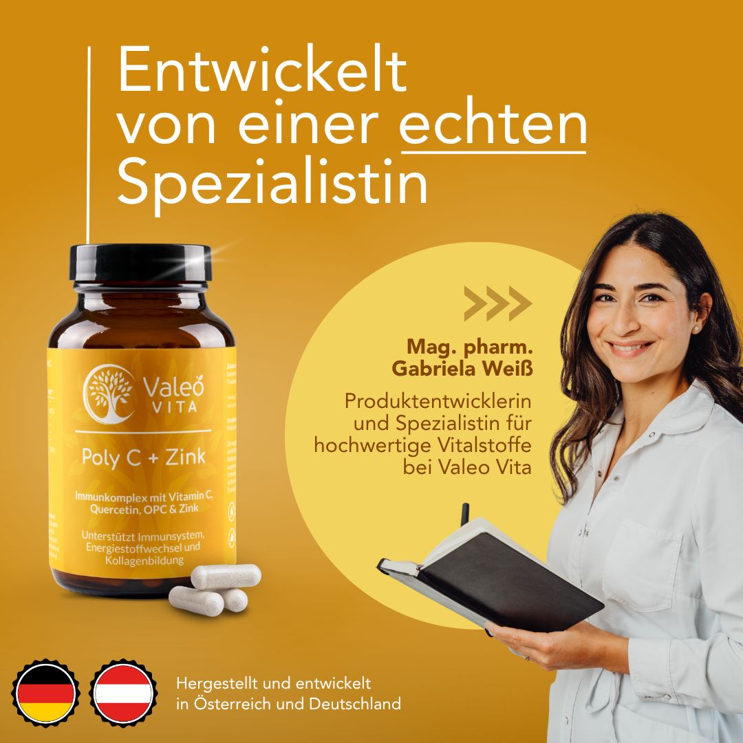 Produktflasche mit Kapseln neben einer Frau. Text: Entwickelt von einer echten Spezialistin. Hergestellt in Österreich und Deutschland.