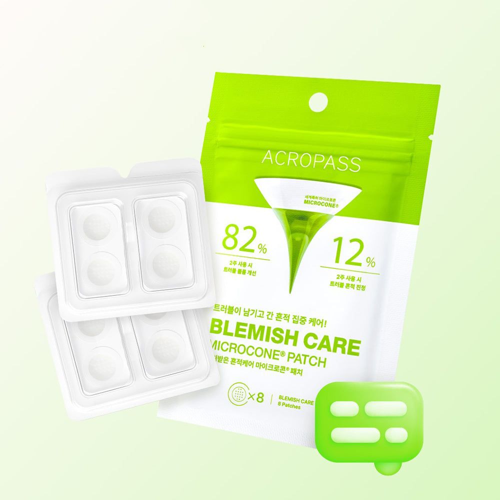 Verpackung mit ACROPASS Blemish Care Patches. Enthält 8 Patches. Weiße Blisterpackungen mit je 4 Patches. Grün-weiße Verpackung.