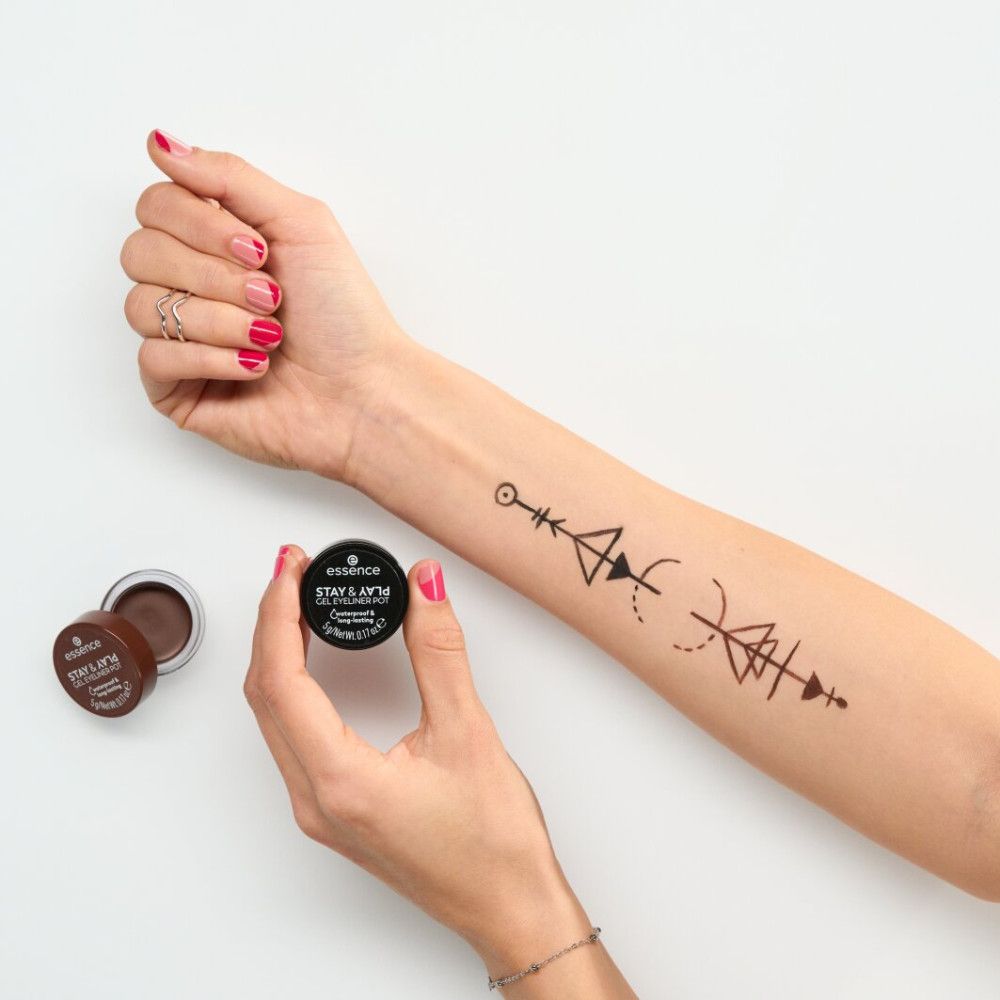 Essence - Eyeliner Gel Pot Stay & Play
