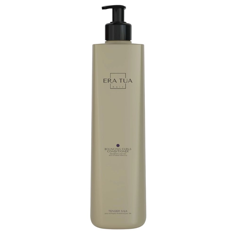 Beige Flasche mit schwarzem Pumpdeckel. Text: Era Tua, Balancing Curls Conditioner, Tender Silk.
