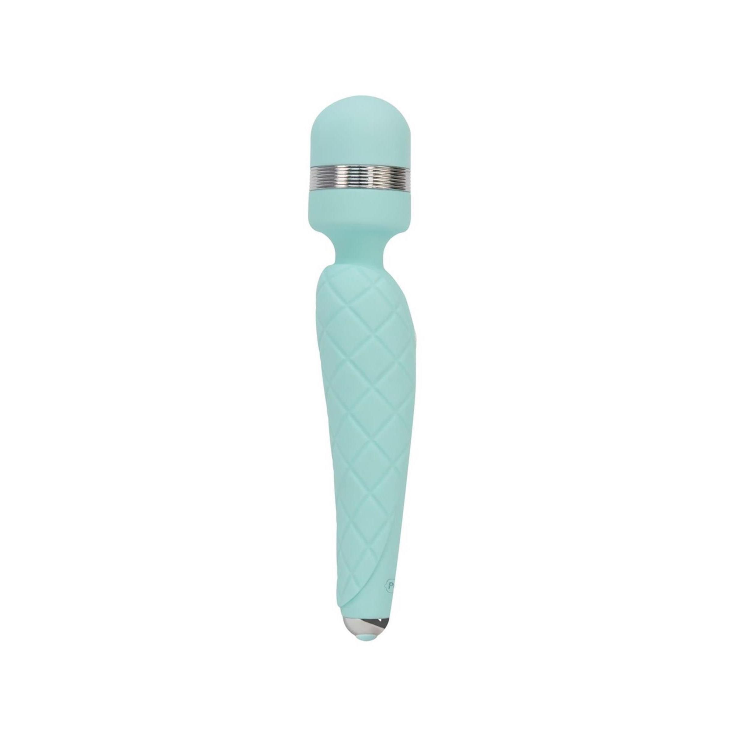 Ein mintgrüner PILLOW TALK Cheeky Vibrationsstab mit silbernen Ringen und Rautenmuster.