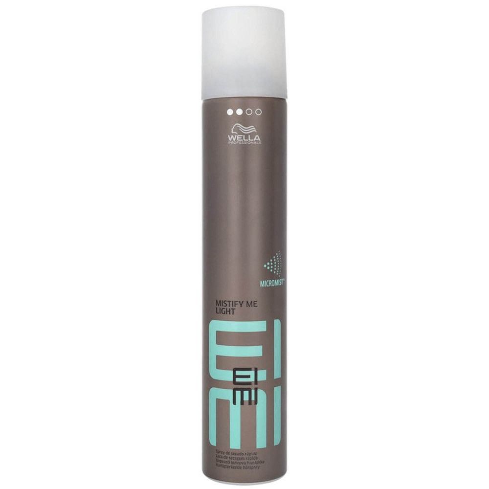 Haarspray-Dose. Marke Wella, Produktname Mistify Me Light. Zylindrische Form, graue Farbe mit weißem Deckel.