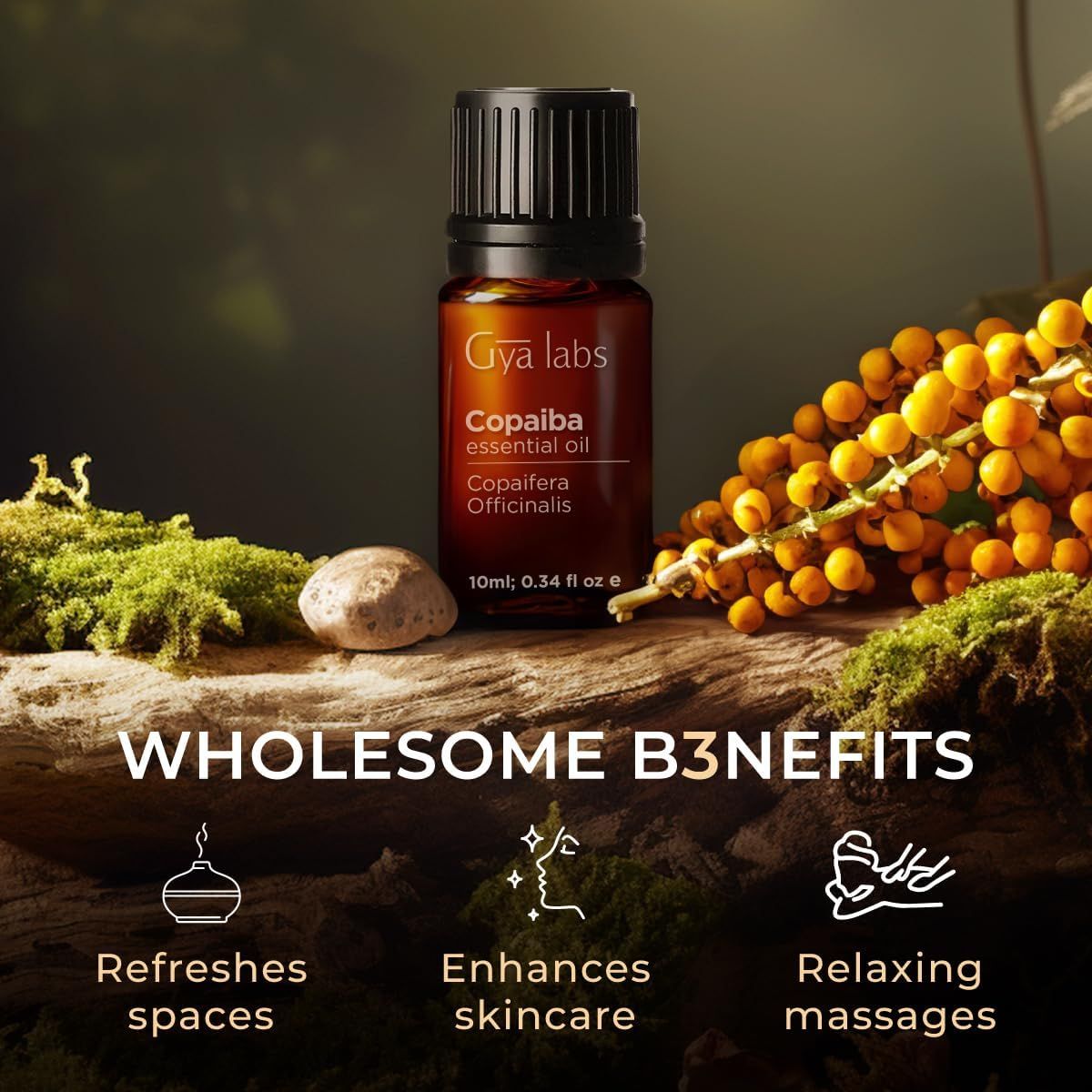 Braune Glasflasche mit schwarzem Deckel. Aufschrift: Gya Labs Copaiba essential oil. Text: Wholesome benefits. Umgebung: Moos, Holz, Beeren.