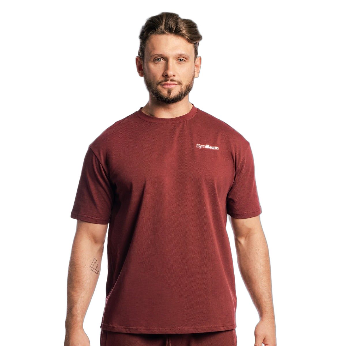 Herren T-Shirt, kurzärmelig, Oversized Fit, in Cherrywood-Rot mit kleinem GymBeam-Logo auf der Brust.