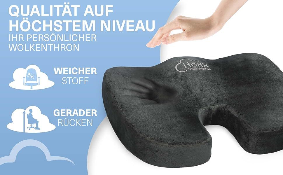 Schwarzes Hoxx Wolkenthron-Kissen. Text: Qualität auf höchstem Niveau, Ihr persönlicher Wolkenthron, weicher Stoff, gerader Rücken.