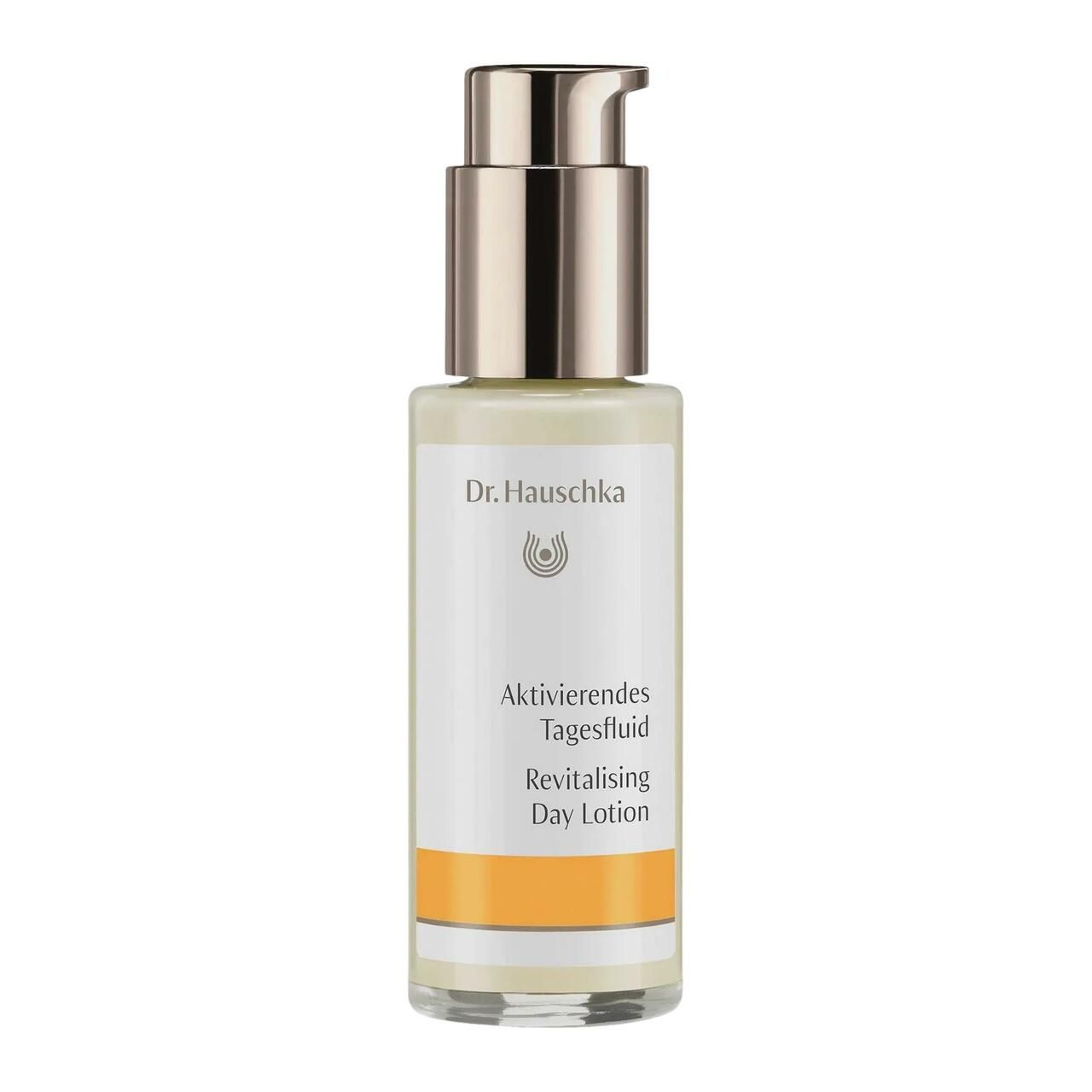 Behälter mit Dosierpumpe. Aufschrift: Dr. Hauschka, Aktivierendes Tagesfluid, Revitalising Day Lotion. Weißes Etikett mit orangefarbenem Streifen.
